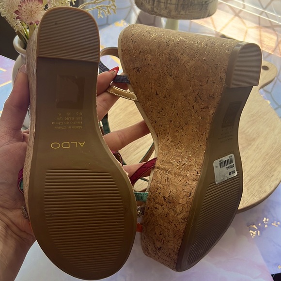 Aldo summer Wedge sandals Size 8 - Picture 2 of 2